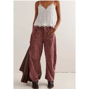 Free People We The Free Good Luck Mid-Rise Cord Barrel Jeans 28 NEW